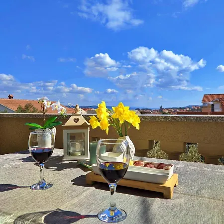 Family-friendly W/beautiful Terrace Appartement