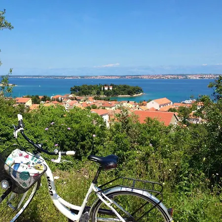 Appartement Family-friendly W/beautiful Terrace Kukljica
