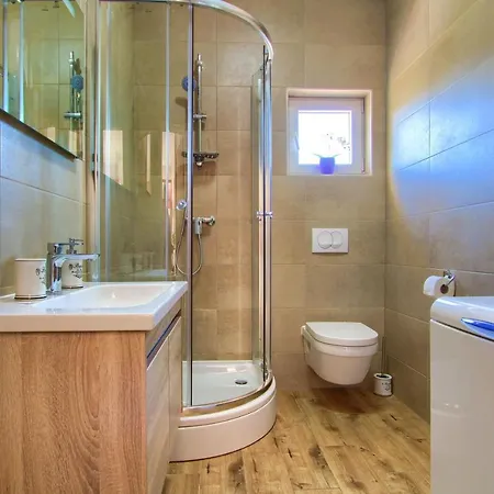 Family-friendly W/beautiful Terrace Appartement *